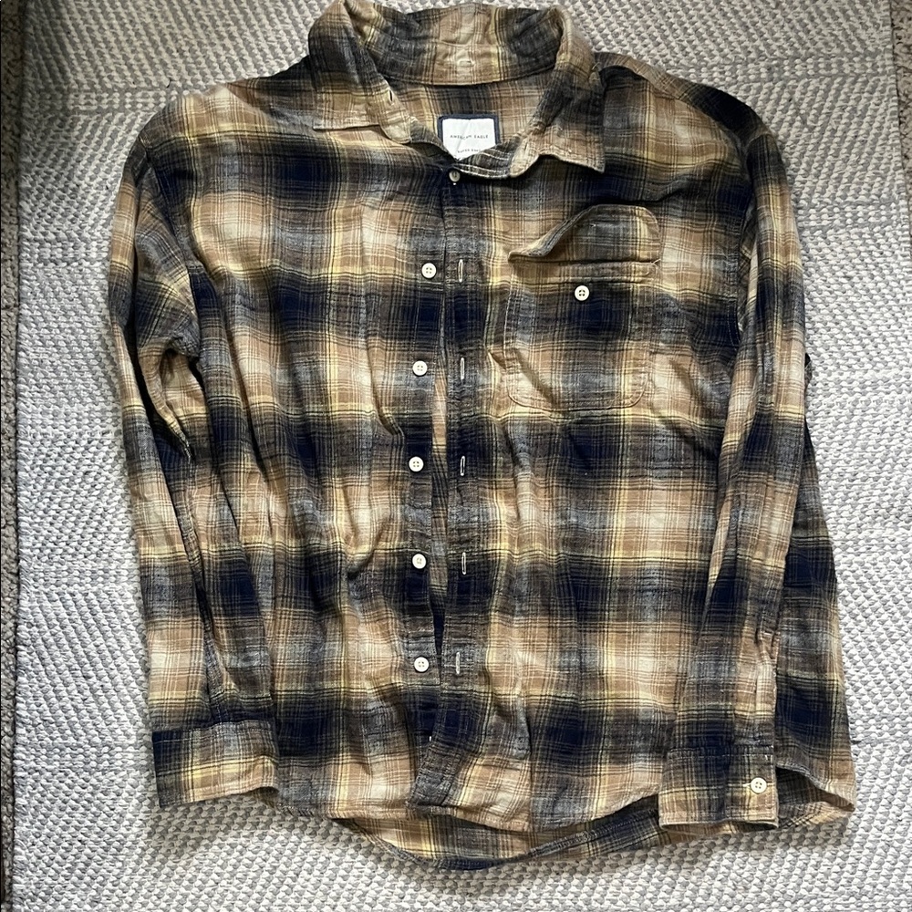 Men's Plaid Button-Up Shirt/Flannel - Tan & Navy